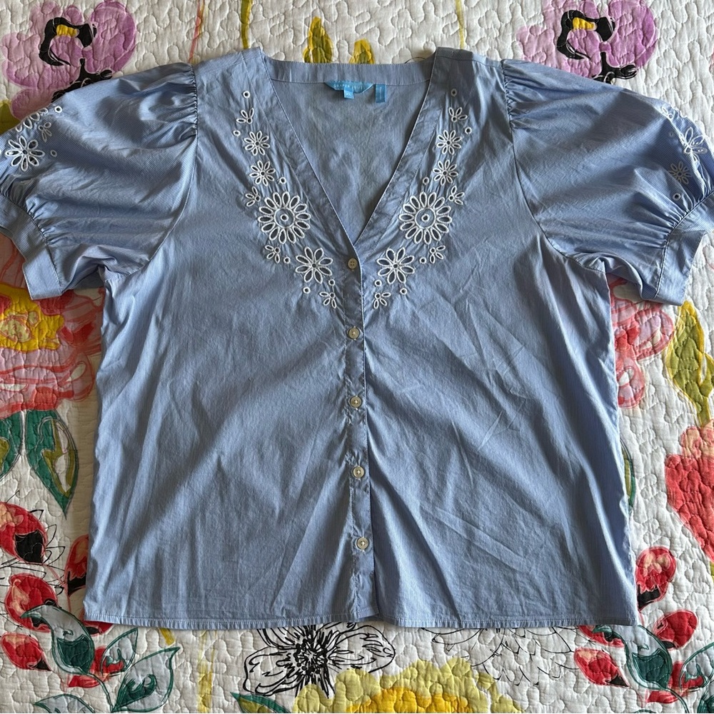 Draper James Light Blue V-Neck Button Front Top